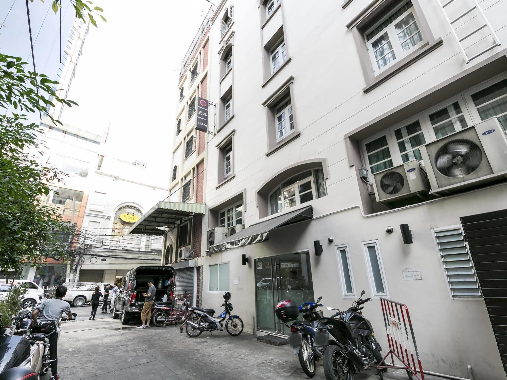 24 Inn Hotel Bangkok Exterior photo